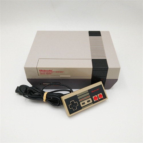 Nintendo Entertainment System (NES) Konsol - Regionsfri - SNR PE5843986 (B Grade) (Genbrug)